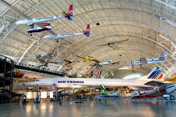 美国国家航空航天博物馆，独特的空天飞行展陈设计(图3)