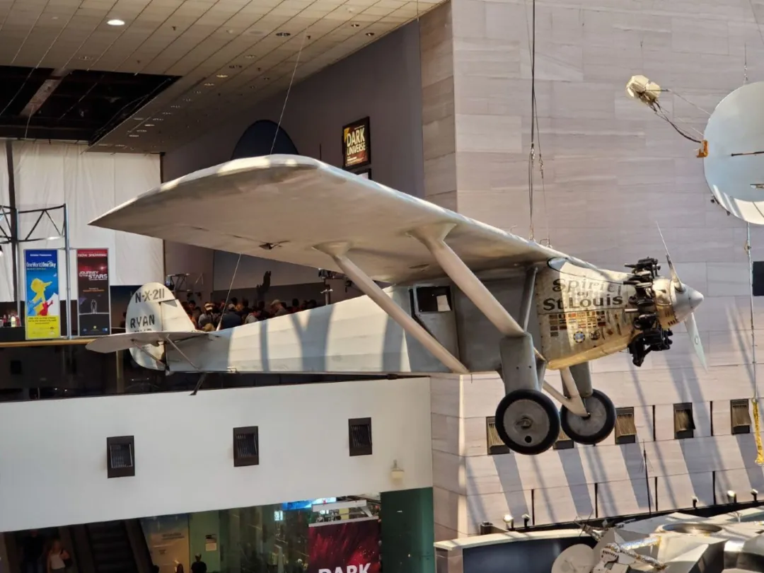 美国国家航空航天博物馆，独特的空天飞行展陈设计(图8)