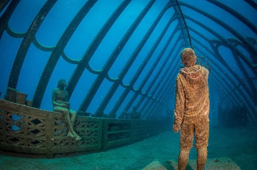 澳大利亚 | 藏在世界最著名暗礁之下的水下艺术博物馆(图2)